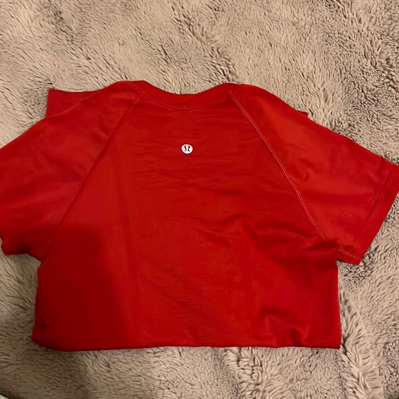 lulu lemon too red size 4 - Picture 2 of 2